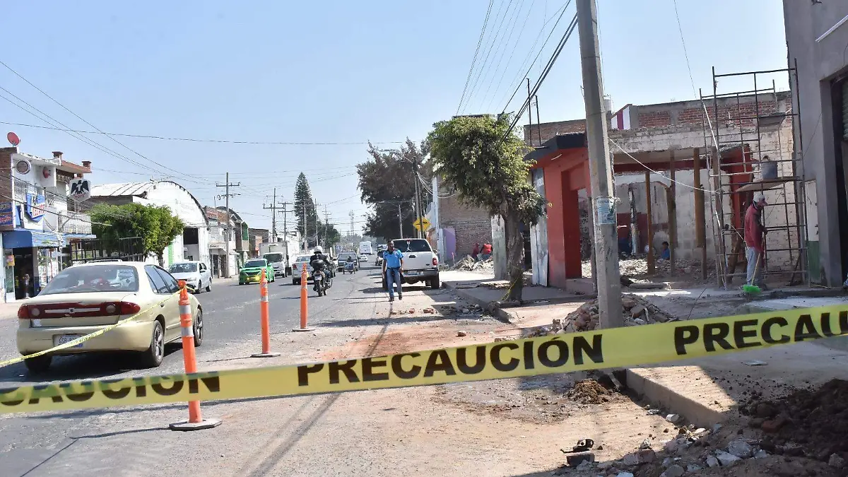 Concluirán este mes obras en el puente de la Bimbo en Irapuato  (2)